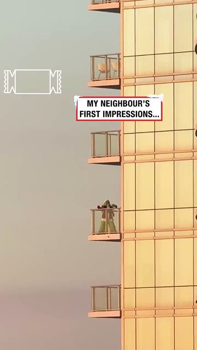 It's certainly a festive first impression 😂