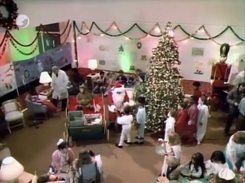 ALF 02x12, La Navidad Especial de ALF (parte 1)