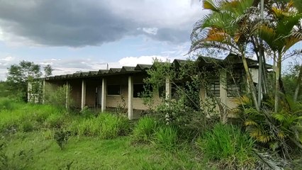 TENTE DESCOBRIR QUE TIPO DE  LUGAR ABANDONADO ERA ESSE