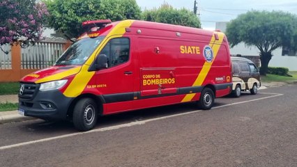 Mulher cai em piscina vazia e é socorrida pelo Siate