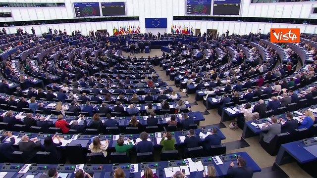 Metsola consegna a Von der Leyen lettera con decisione dell'Europarlamento di eleggere Commissione
