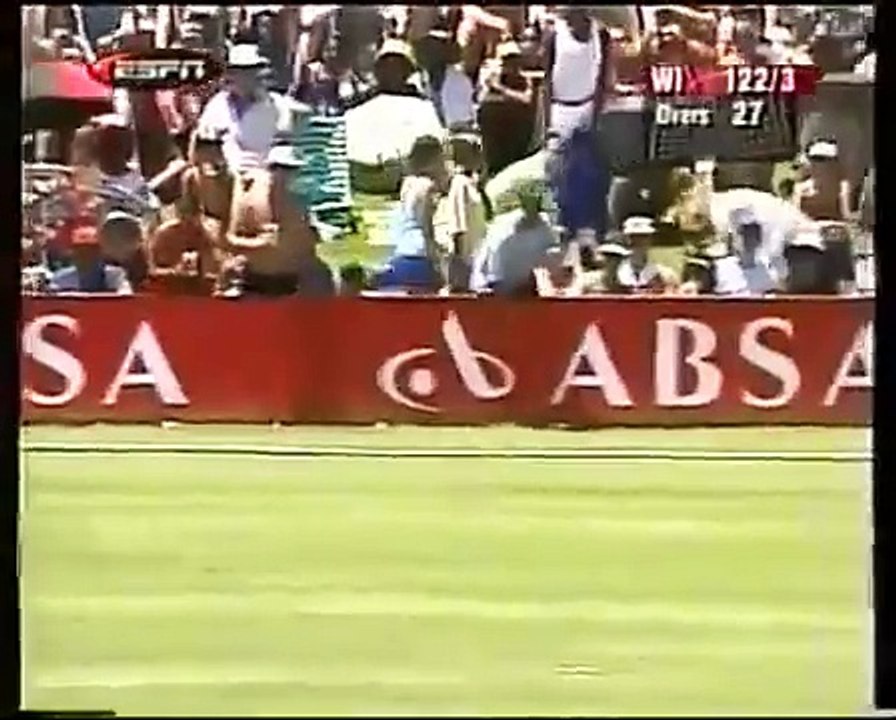 CARL HOOPER'S 108 VS SOUTH AFRICA AT EAST LONDON,2ND ODI FEB 1999