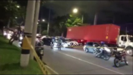 ¡La mató en el bus! Un hombre disparó contra su acompañante y luego se autolesionó