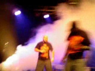 I AM MUSLIM DON'T PANIK