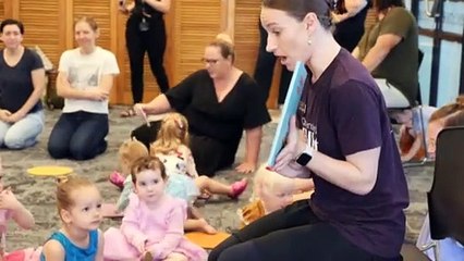 Regional Queensland libraries host ballet storytelling program for children