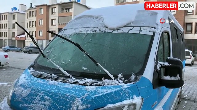 Yüksekova'da Dondurucu Soğuklar Hayatı Durdurdu