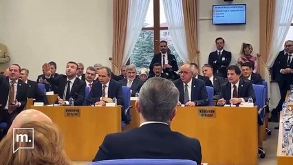 Meclis'te tartışma sesleri yükseldi: MHP'li Ersoy ile CHP'li Sarı birbirlerinin üzerine yürüdü!