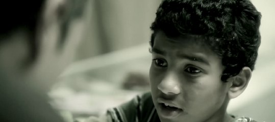 شوف الدكتور عمل ايه مع عبد العزيز لما عرف انه هو الى بيصرف على البيت #شارع_عبدالعزيز