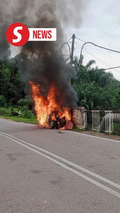 Taxi crash claims lives of elderly couple and driver in Jasin