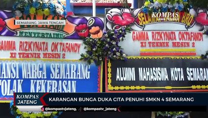 Karangan Bunga Duka Cita Penuhi SMK Negeri 4 Semarang