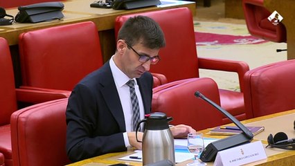 José Pablo López responde a Vox sobre el fichaje de Broncano en su comparecencia ante el Congreso