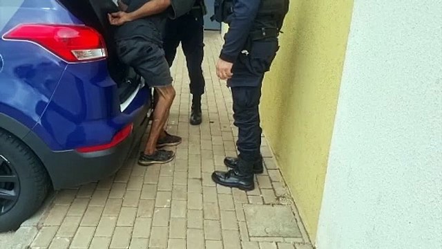 GMs desconfiam de homem no XIV de Novembro e abordagem resulta em prisão de procurado pela Justiça
