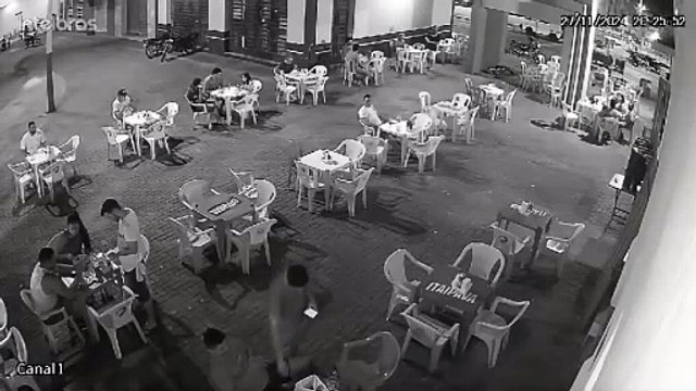 Jovem é executado a tiros em bar no Alto Sertão da Paraíba; três pessoas são baleadas