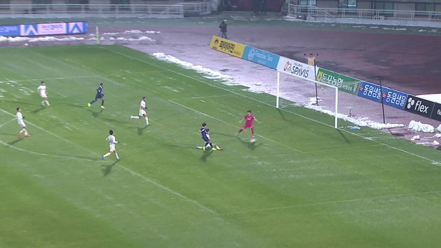 충남 아산, 승강 플레이오프 첫판서 '기선 제압' / YTN