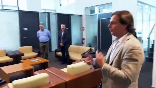 Lacalle Pou recibe a Yamandú Orsi para dar inicio a la transición en Uruguay