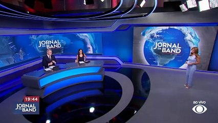 Chuva forte provoca deslizamento de terra em Salvador