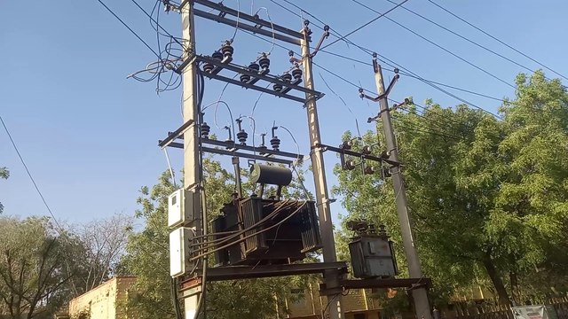 स्ट्रीट लाईट के पेटे व्यय राशि पंद्रह दिनों में जमा नहीं होने पर कनेक्शन विच्छेद करने की चेतावनी