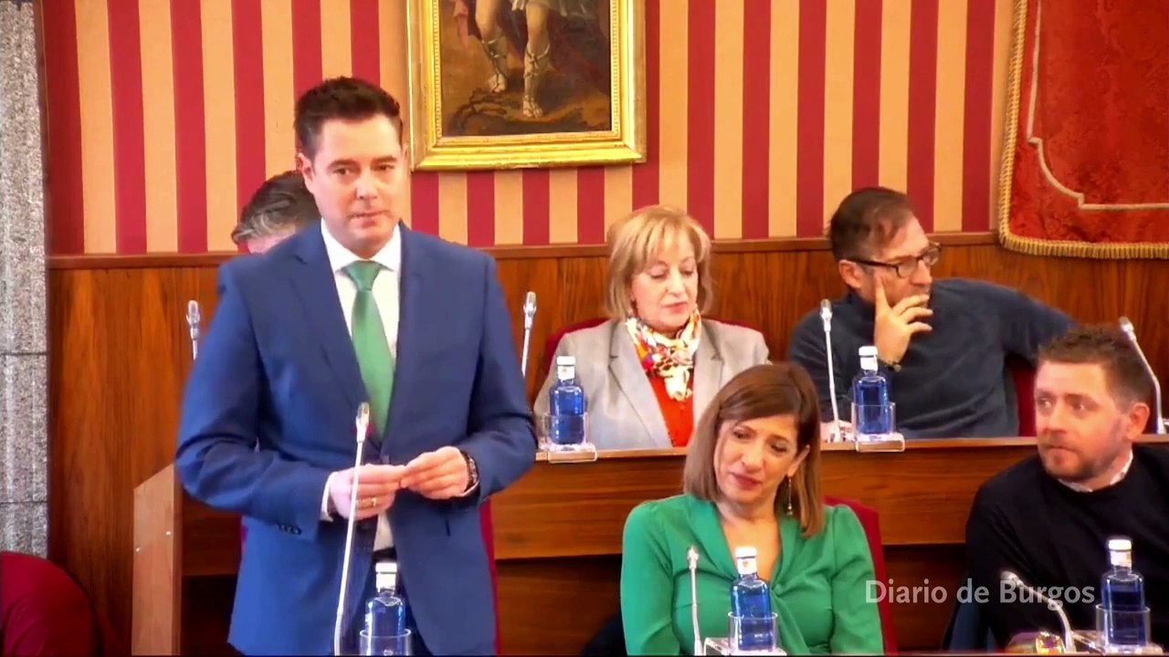 La alcaldesa de Burgos pierde la confianza en el pleno, pero avanza en el presupuesto porque la moción es "imposible"