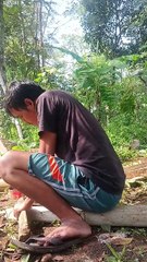 Kehidupan Tukang Kayu di Desa