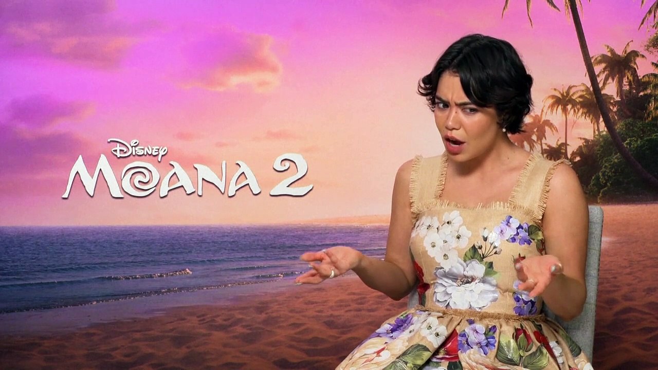 Auliʻi Cravalho reveals EVEN SHE can't find a MOANA Costume!