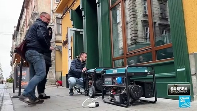 Más de un millón de hogares en Ucrania están sin luz tras ataque masivo ruso