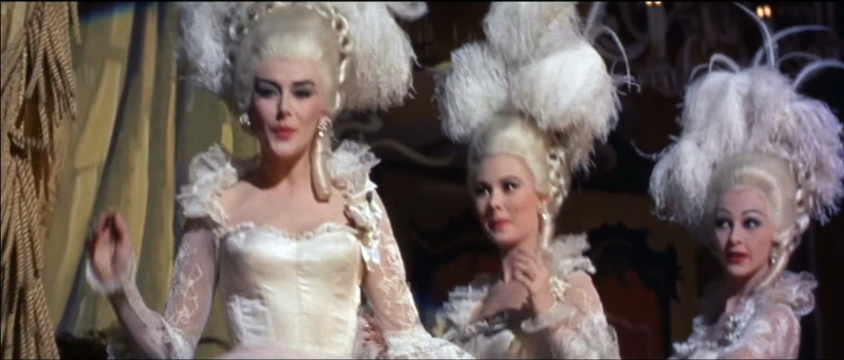 Les Girls extrait vf Ladies in Waiting (reprise)