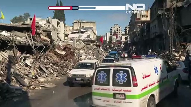 Libano, le immagini del rientro degli sfollati nel Sud: case distrutte e strade coperte di macerie