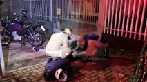 Duas jovens ficam feridas em queda de motocicleta na Minas Geraiss