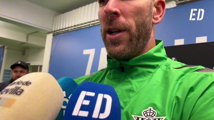 Adrián en zona mixta Mladá Boleslav - Betis