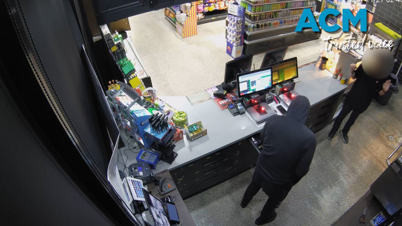Knife-wielding man threatens Pakenham service station worker