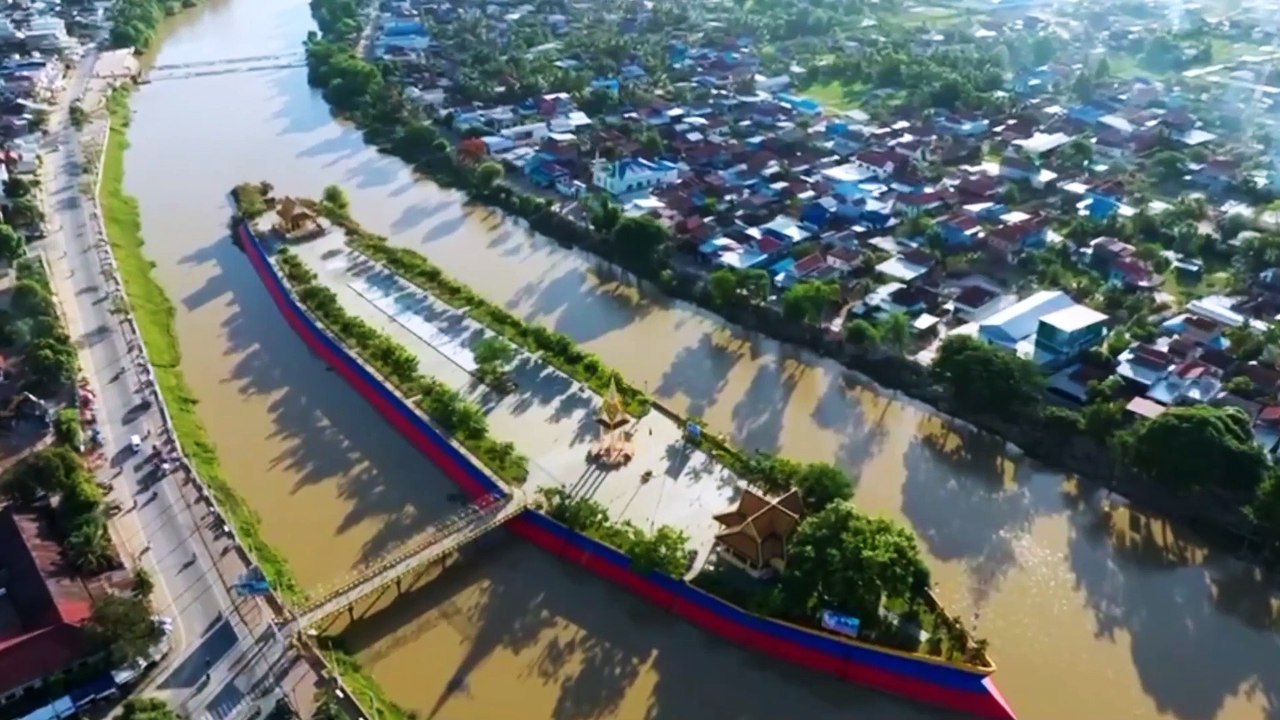 ទេសភាព ក្រុងពោធិ៍សាត់ ពីលើវេហា Pursat​ City sky view a hidden gem