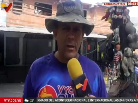 Gobierno Bolivariano ejecuta rehabilitación de la plaza Los Peluches en el 23 de Enero