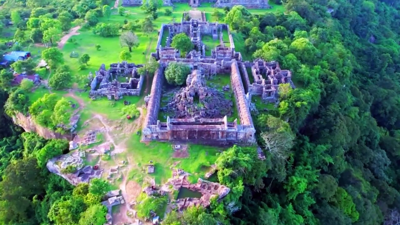 Preah Vihear located in northern part of Cambodia ប្រាសាទព្រះវិហារ ស្ថិតនៅភាគខាងជើងនៃប្រទេសកម្ពុជា