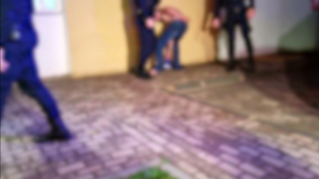 Homem de 35 anos detido por violência doméstica no bairro Neva em Cascavel