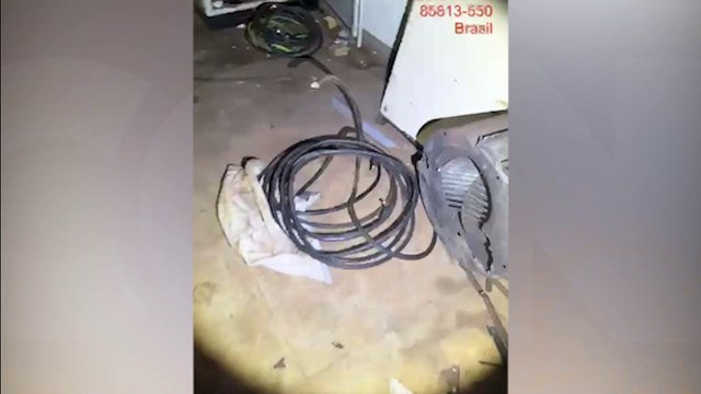 Imagens mostram bagunça que suspeito de furto de fios deixou em torre no Canadá