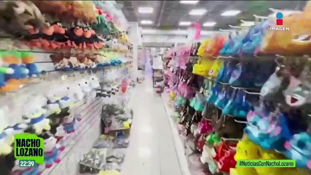 Cientos de productos fueron decomisados en Plaza Izazaga 89 | Noticias con Nacho Lozano