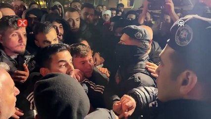 Beşiktaşlı taraftarlardan gece 3'te tepki