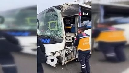 Yalova'da Midibüs Viyadük Ayağına Çarptı: 1 Yaralı
