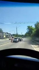 Assalto relâmpago em São Gonçalo é flagrado em vídeo