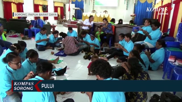 Tingkatkan Keterampilan Mama Papua di Sorong Ikut Pelatihan Anyaman Noken Rajut dan Aksesoris Papua