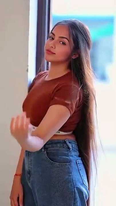 piche_piche_awa_tere_nit_ni_#trendingshorts_#punjabiqueen_#viralvideo_#sweetgirl