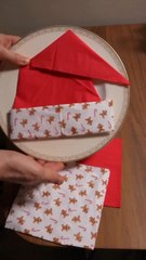 Un joli pliage se serviette pour Noel