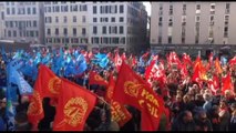 Sciopero generale, la manifestazione dei sindacati a Genova