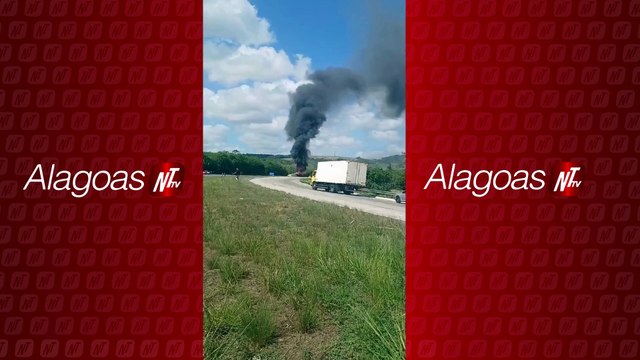 Grave acidente na BR-101 em Pilar deixa motorista preso nas ferragens