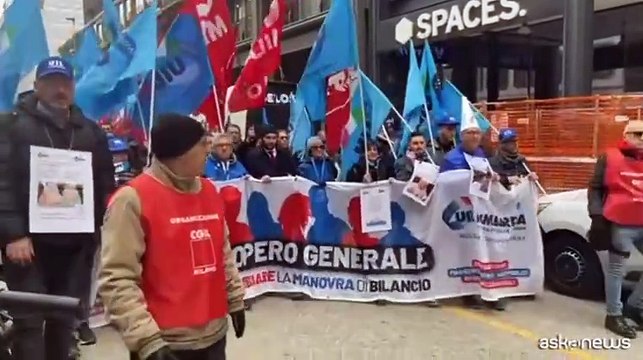 Sciopero generale, la manifestazione dei sindacati a Milano