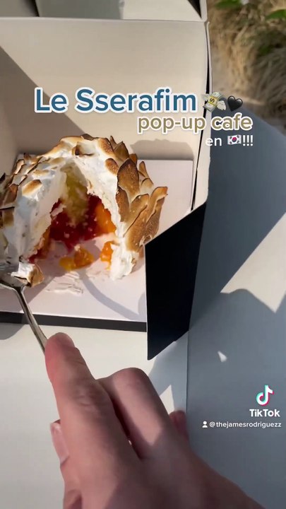 Visitando el Pop Up de Le Sserafim  asia seoul korea corea lesserafim kpop vlog