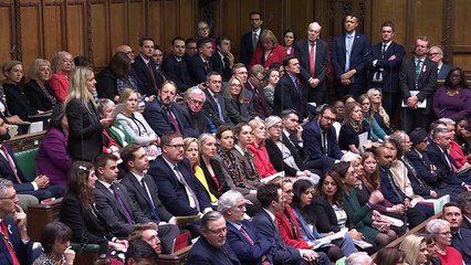 Deputados britânicos aprovam em primeira votação lei que permite suicídio assistido
