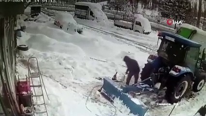 Lastik tamircisinin üzerine kar kütlesi düştü