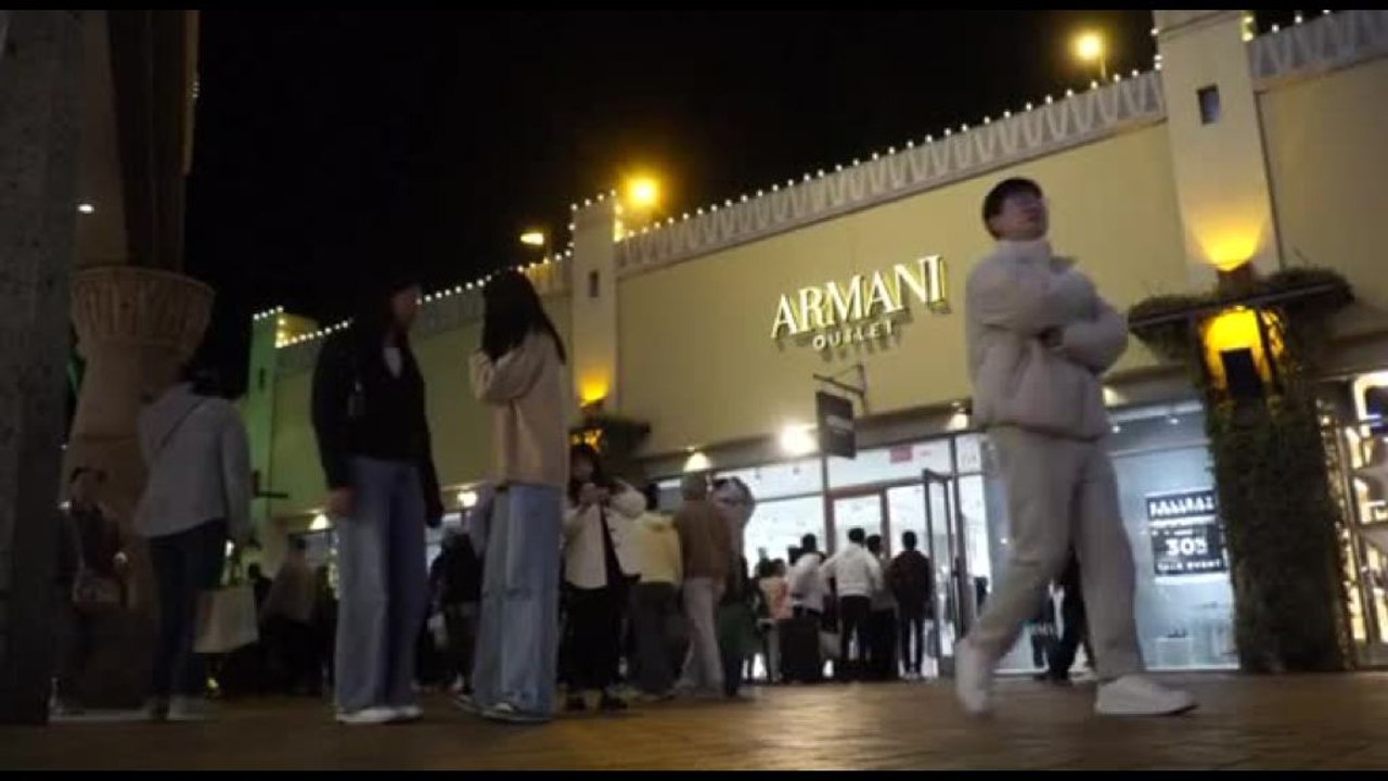 Caccia alle offerte nel Black Friday, negli Usa file e super sconti