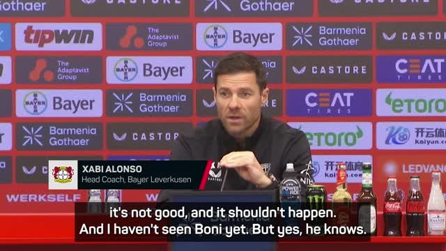 Alonso scolds Boniface for driving while on his phone